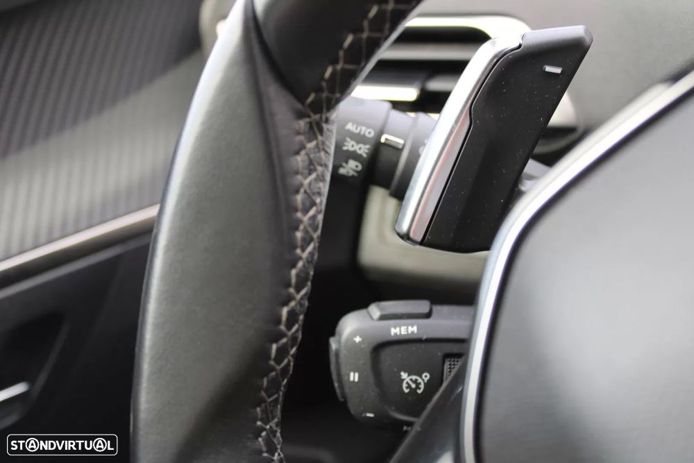 Peugeot 3008 1.5 BlueHDi Allure EAT8 - 19