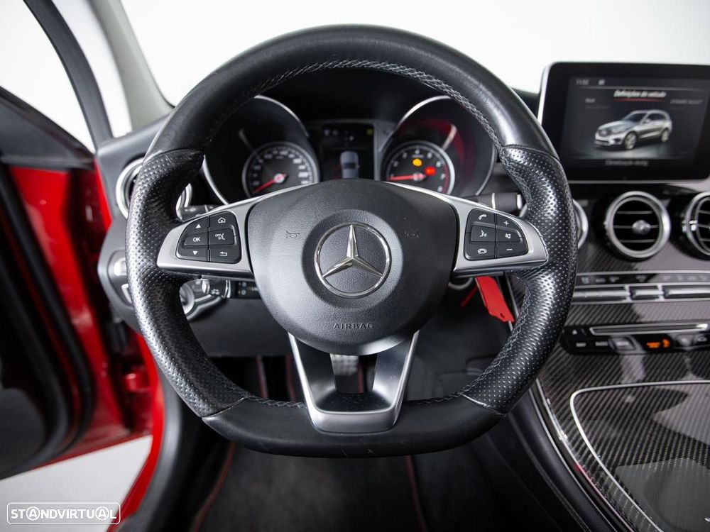 Mercedes-Benz GLC 250 4Matic 9G-TRONIC AMG Line - 23