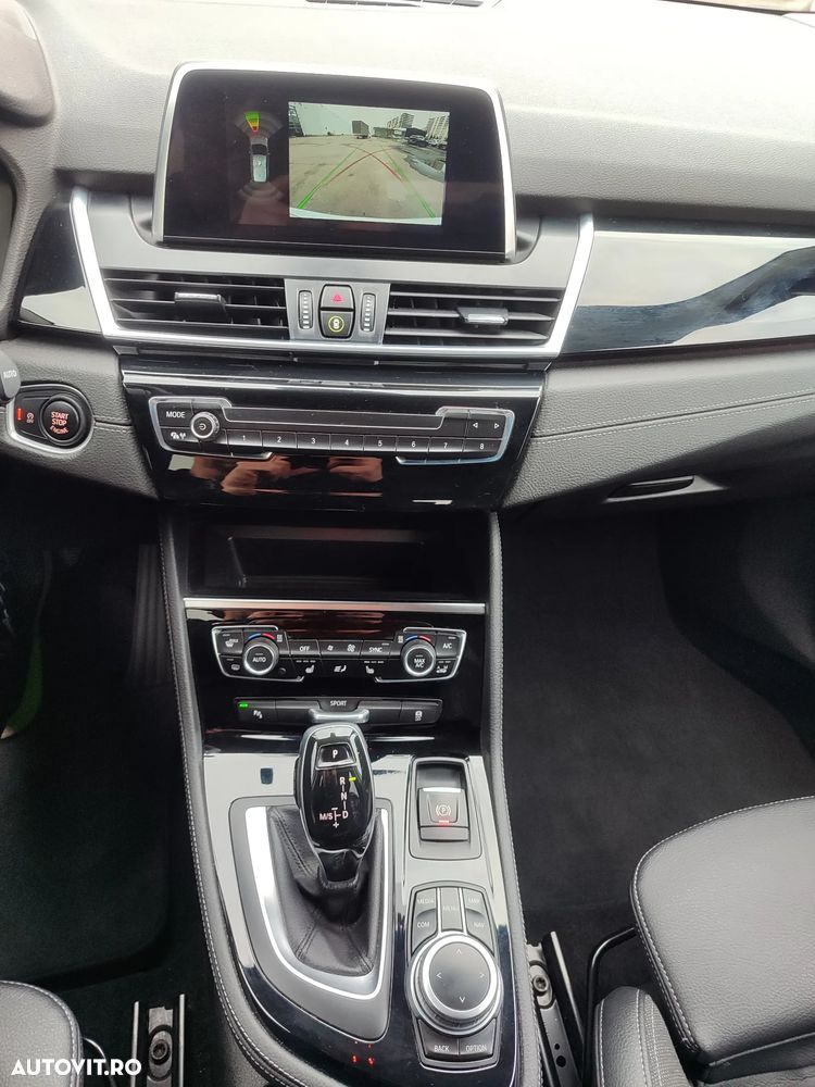 BMW Seria 2 218d xDrive AT - 8