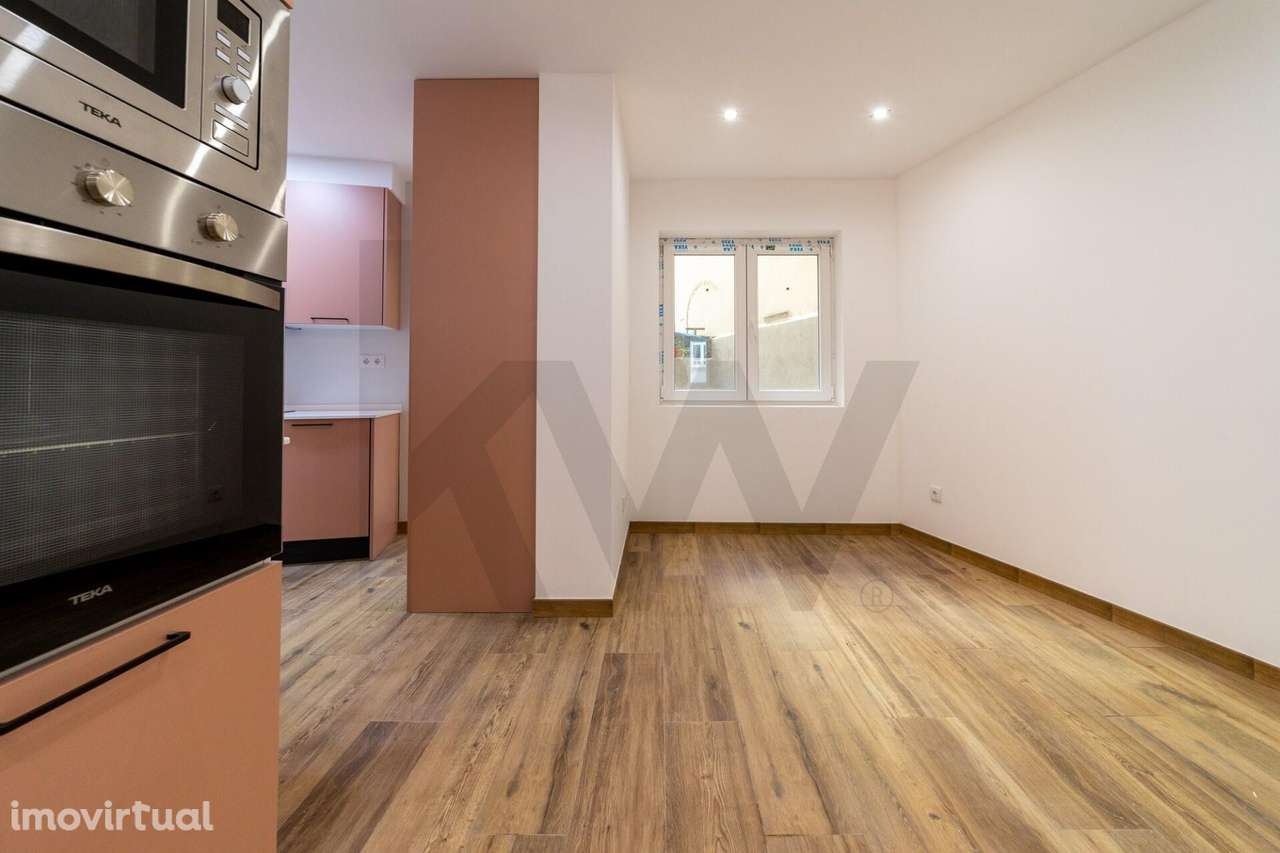 T2 com logradouro, totalmente recuperado, na Lapa - Grande imagem: 4/18