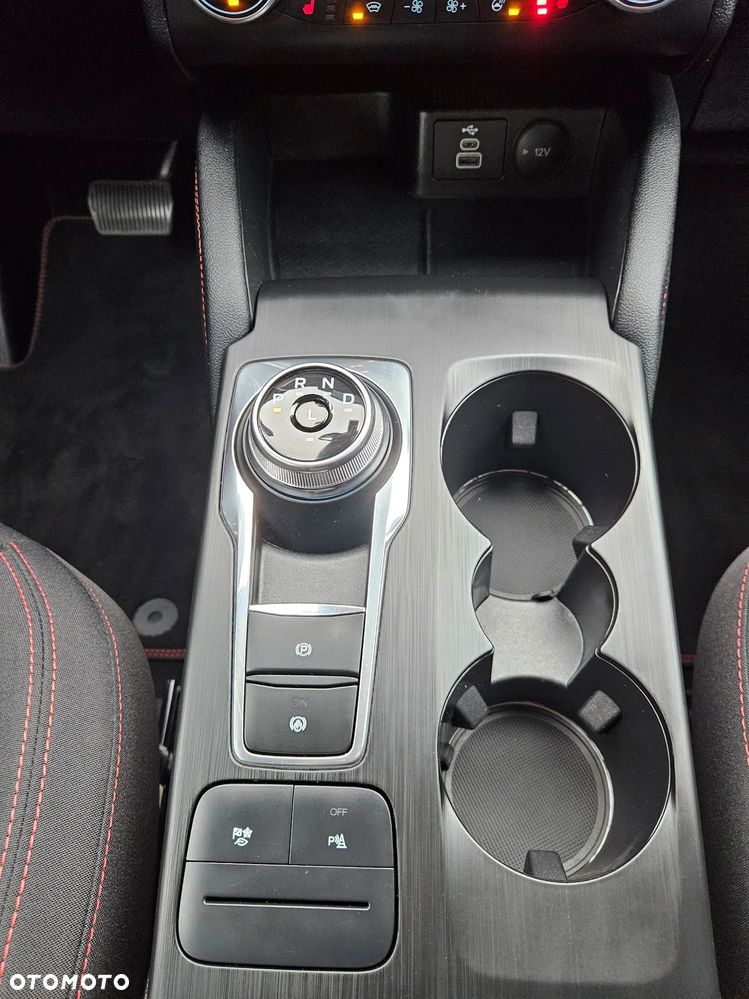 Ford Kuga 2.5 FHEV FWD ST-Line - 18