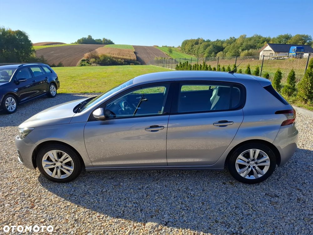 Peugeot 308 2021 photo 2