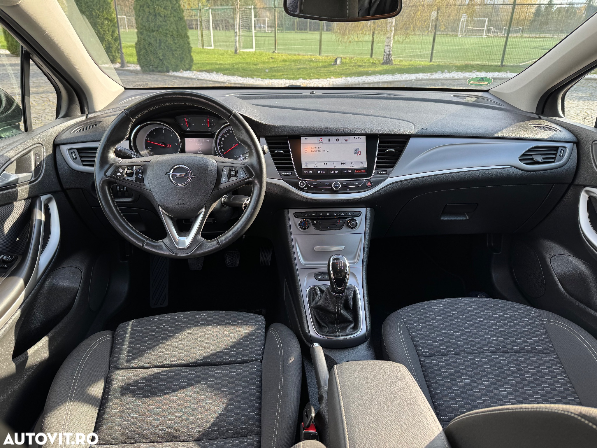 Opel Astra 1.6 D (CDTI) Start/Stop Sports Tourer Business - 4