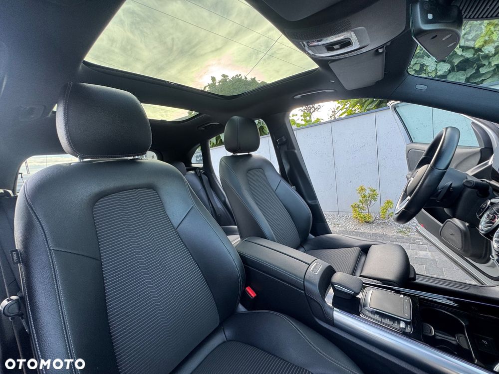 Mercedes-Benz GLA 250e AMG Line - 9