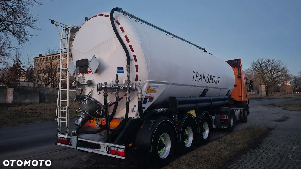 Kassbohrer XS Z WYWROTEM - 3