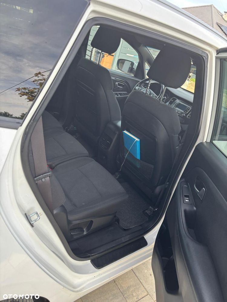 Kia Carens 1.7 CRDi L - 4