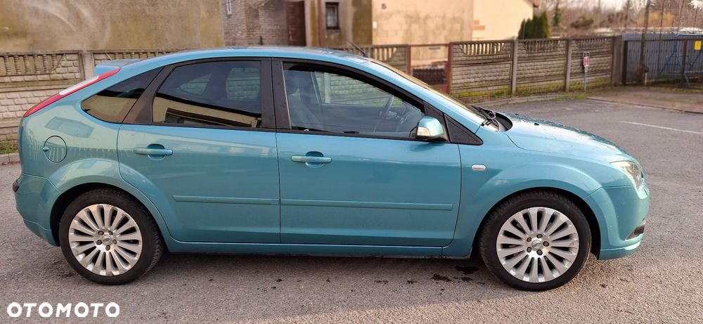 Ford Focus 2.0 16V Titanium - 6