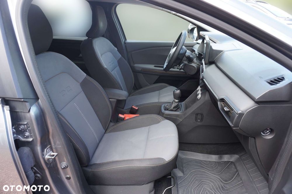 Dacia Jogger 1.6 Full Hybrid 140 Extreme+ MMT 7os - 29