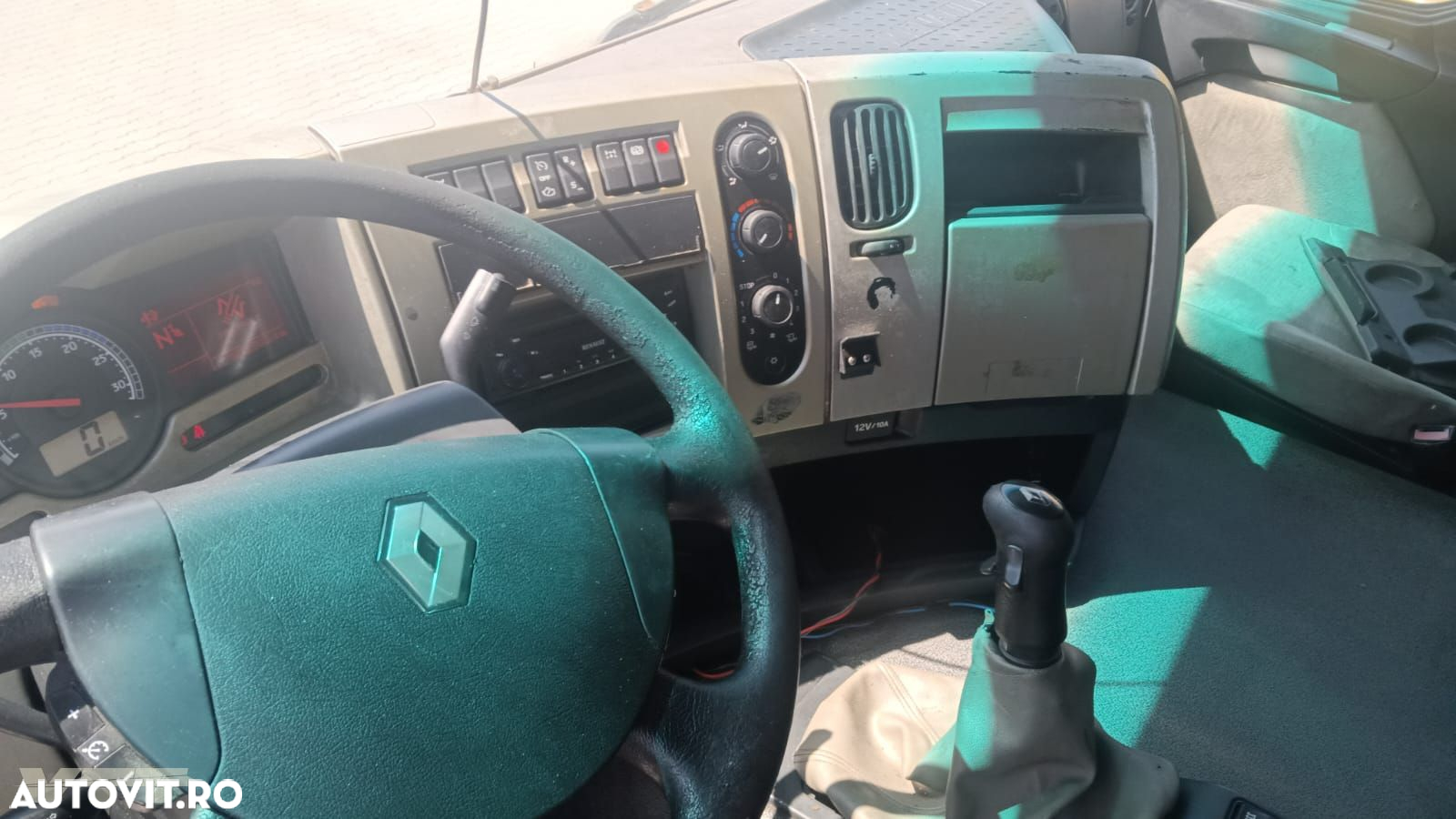 Renault Premium - 9