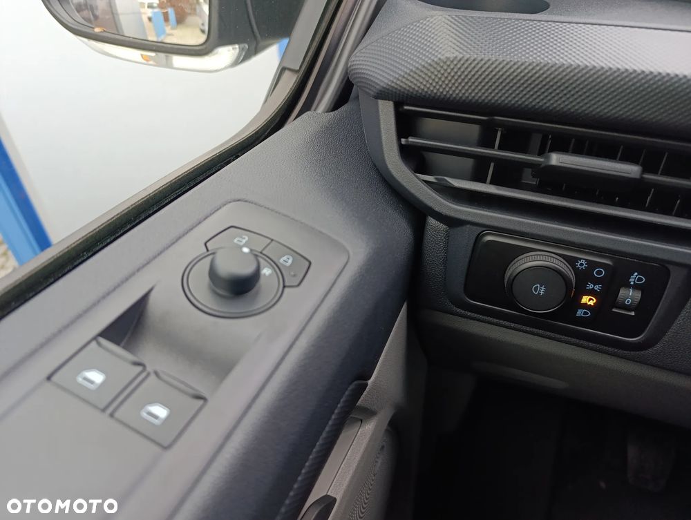 Ford Transit Custom Kombi 320 L1H1 Trend M1 - 19