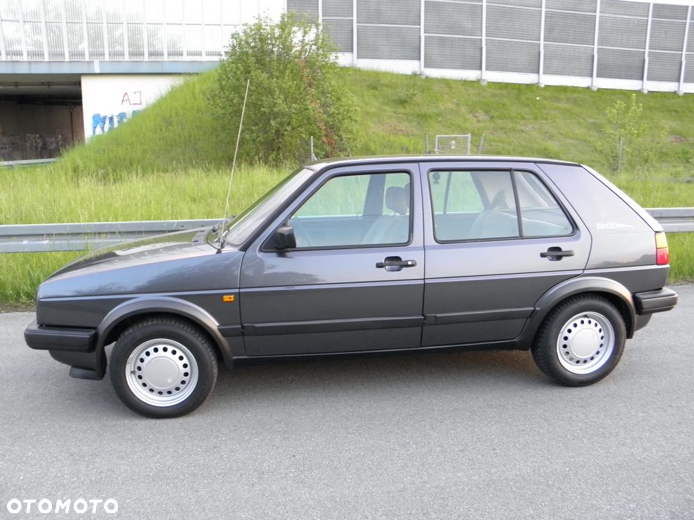 Volkswagen Golf 1.6 CL - 19