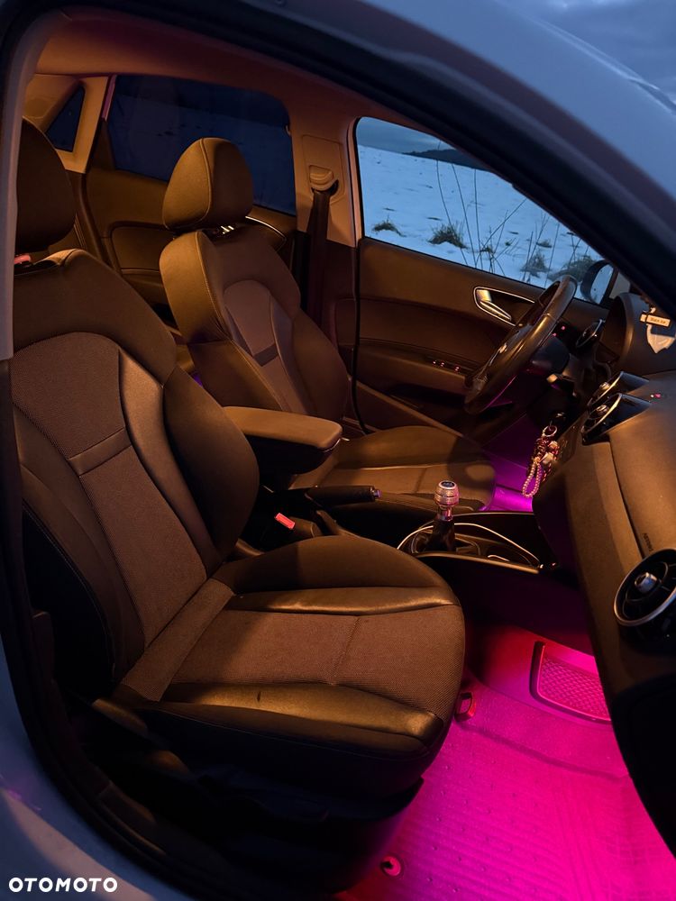 Audi A1 Sportback 1.6 TDI Attraction - 11