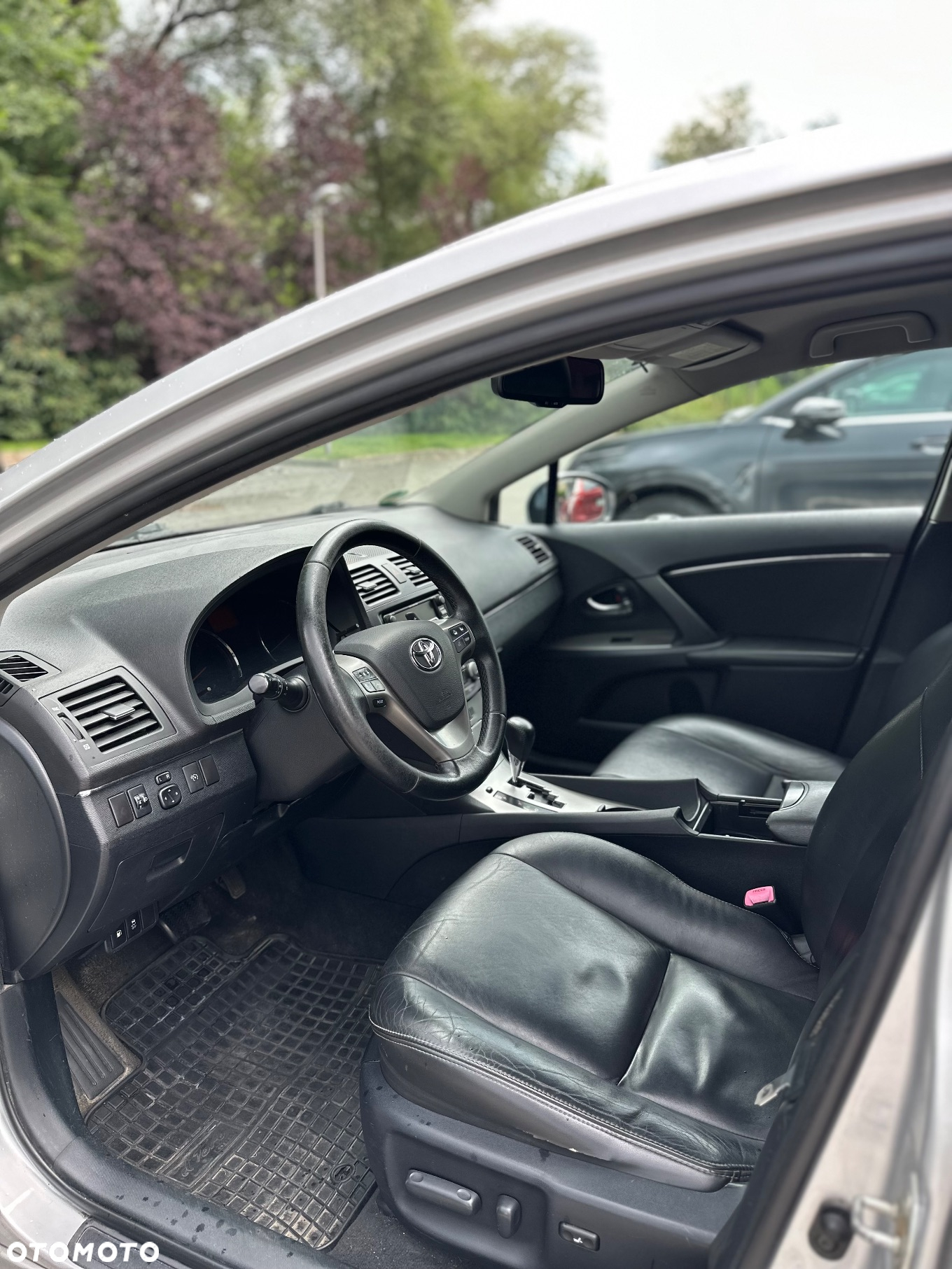 Toyota Avensis 2.2 D-4D Premium - 9