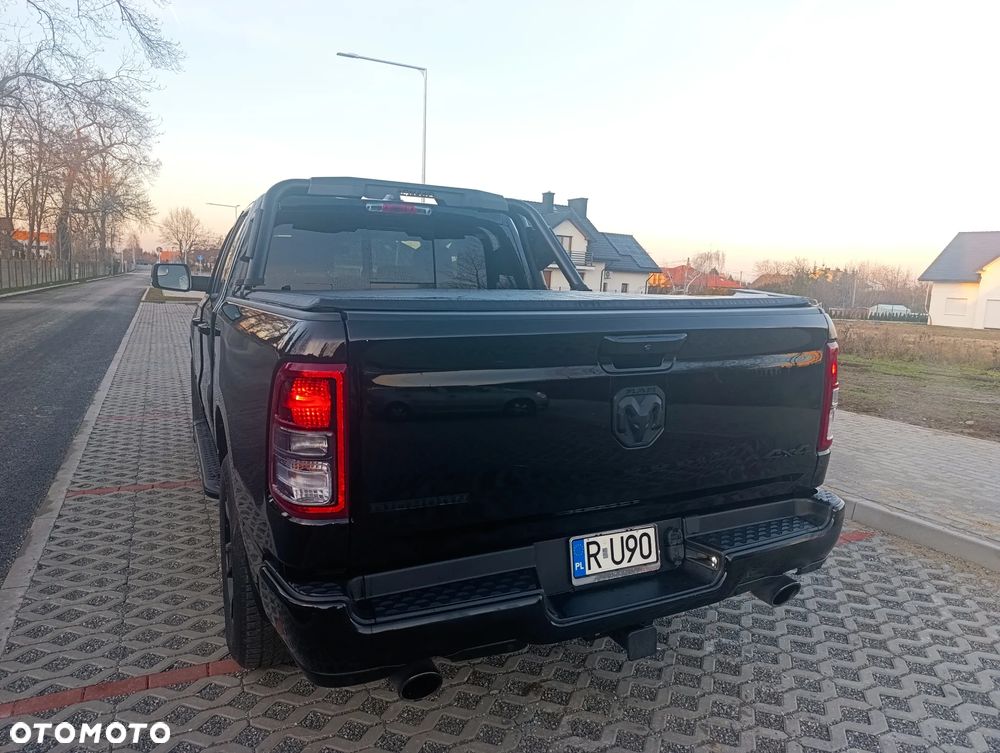 RAM 1500 Crew Cab Shortbed Bighorn - 11