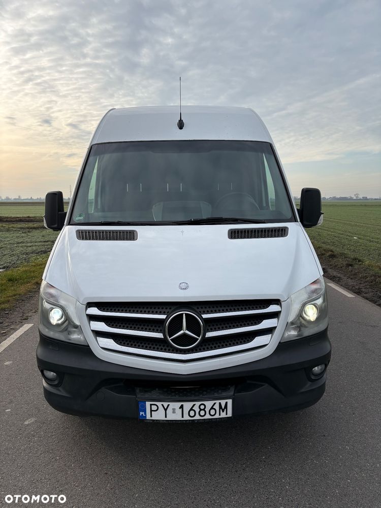 Mercedes-Benz Sprinter - 2