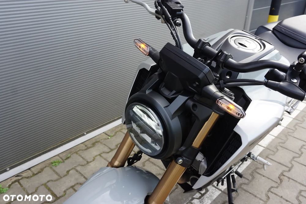 Honda CB - 16