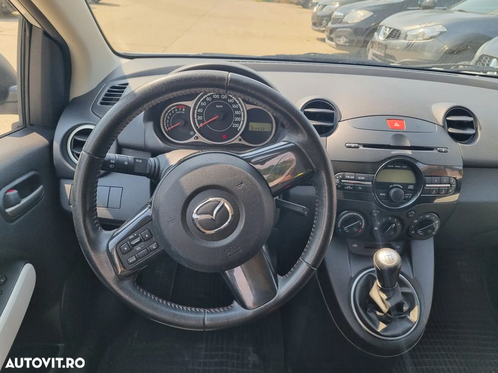 Mazda 2 1.3i Tamura - 10