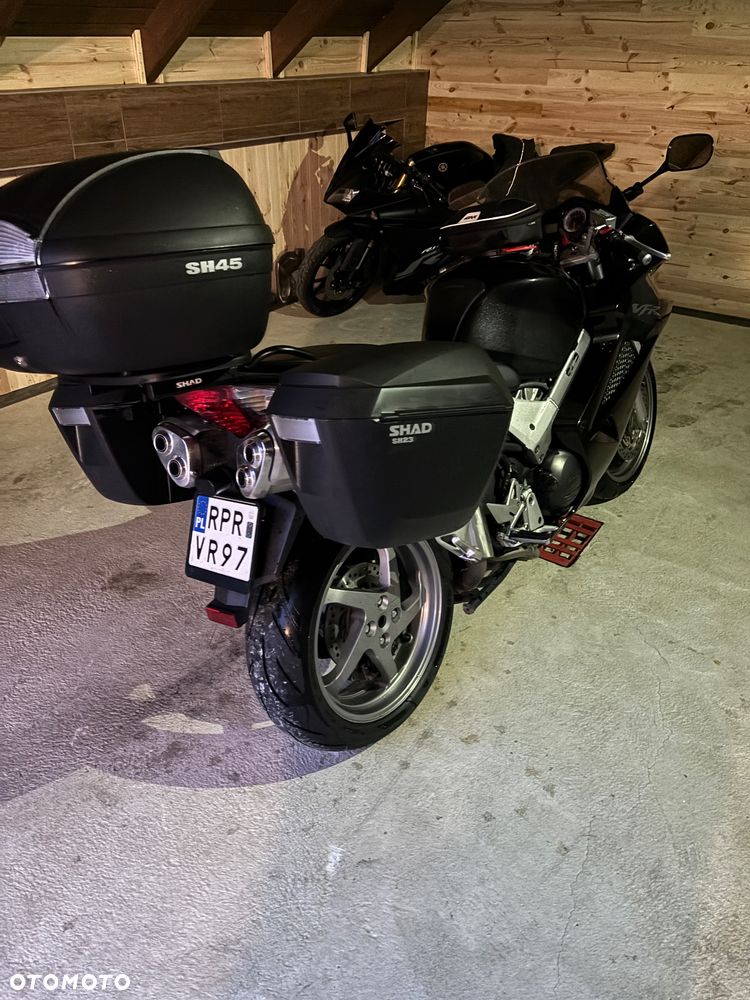 Honda VFR - 5