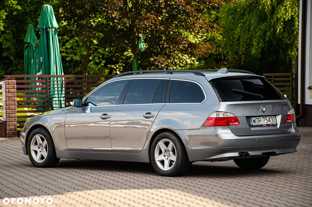 BMW Seria 5 525i Touring - 15