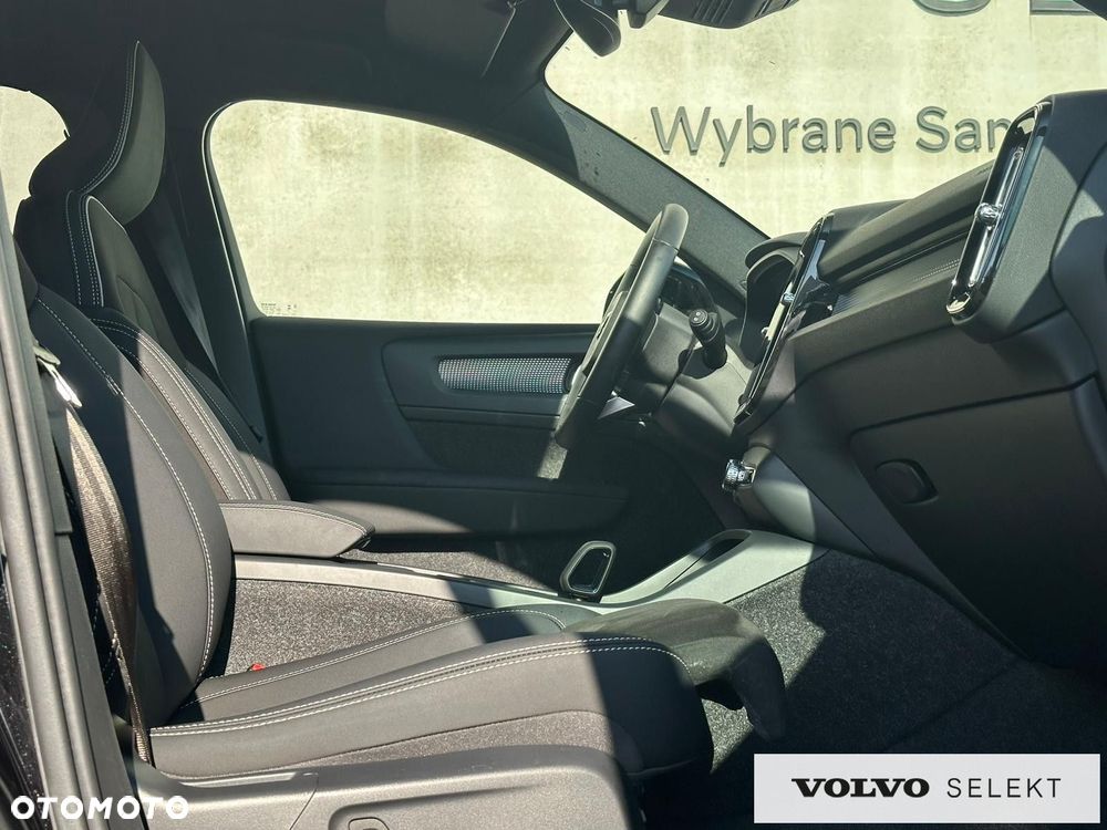 Volvo XC 40 - 29