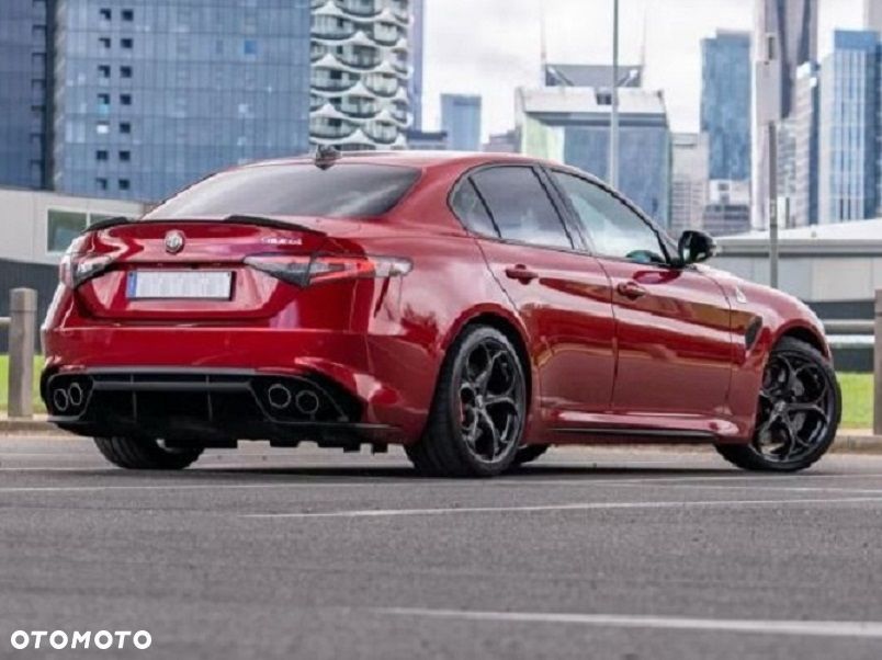 Alfa Romeo Giulia 2.9 Bi Turbo V6 Quadrifoglio - 2