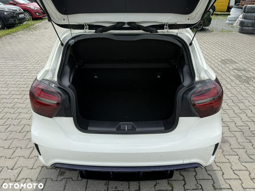 Mercedes-Benz Klasa A AMG 45 4Matic AMG Speedshift 7G-DCT - 16