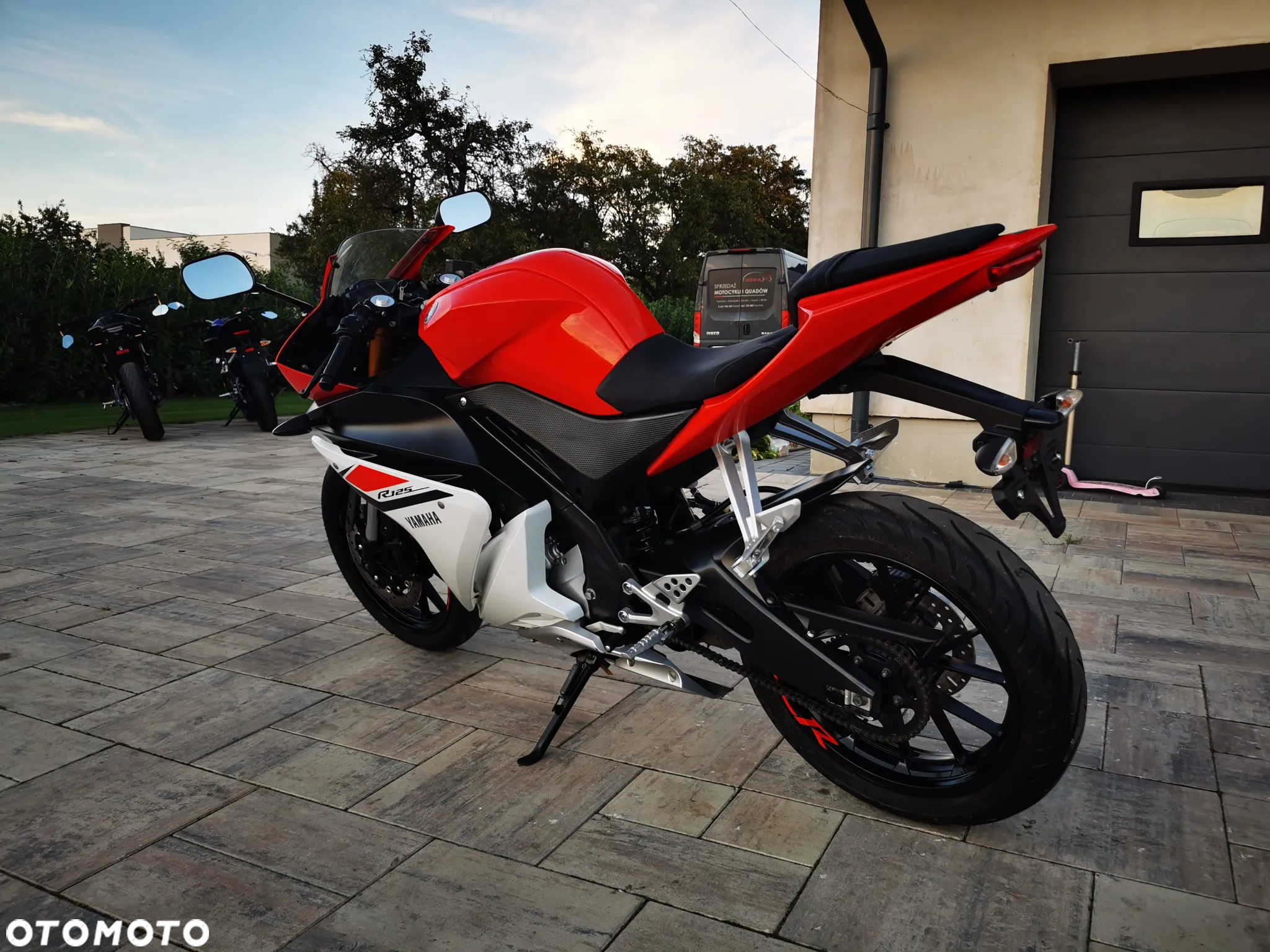 Yamaha YZF - 8