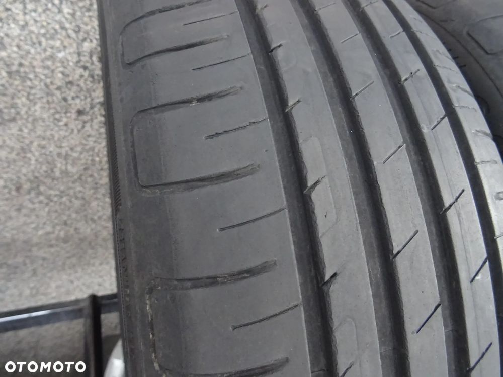 205/55/R17 91V Goodyear Efficient Grip Performance - 3
