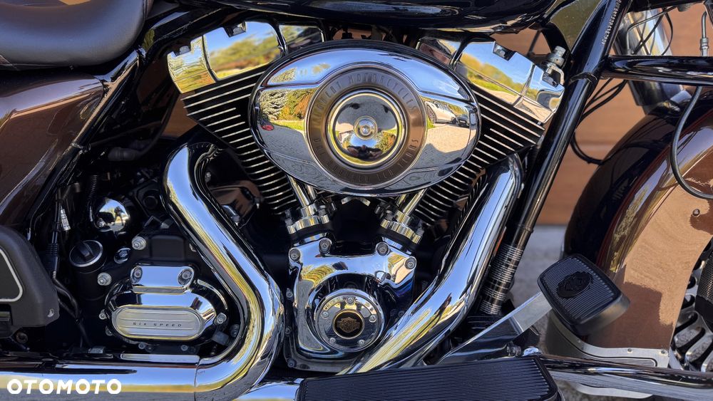 Harley-Davidson Touring Road King - 16