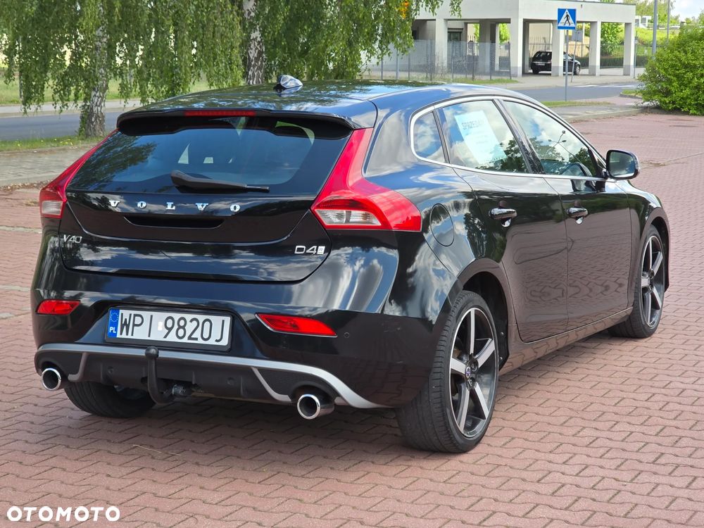 Volvo V40 D4 Drive-E R-Design Kinetic - 2