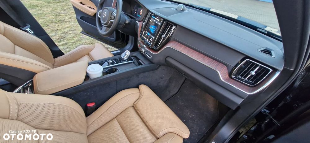 Volvo XC 60 B5 B Geartronic RDesign - 27