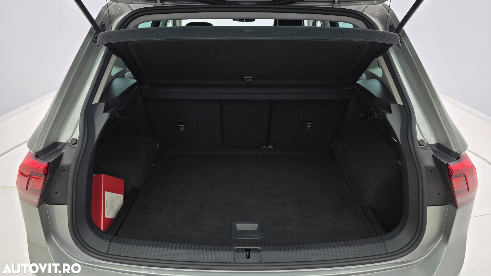 Volkswagen Tiguan - 25