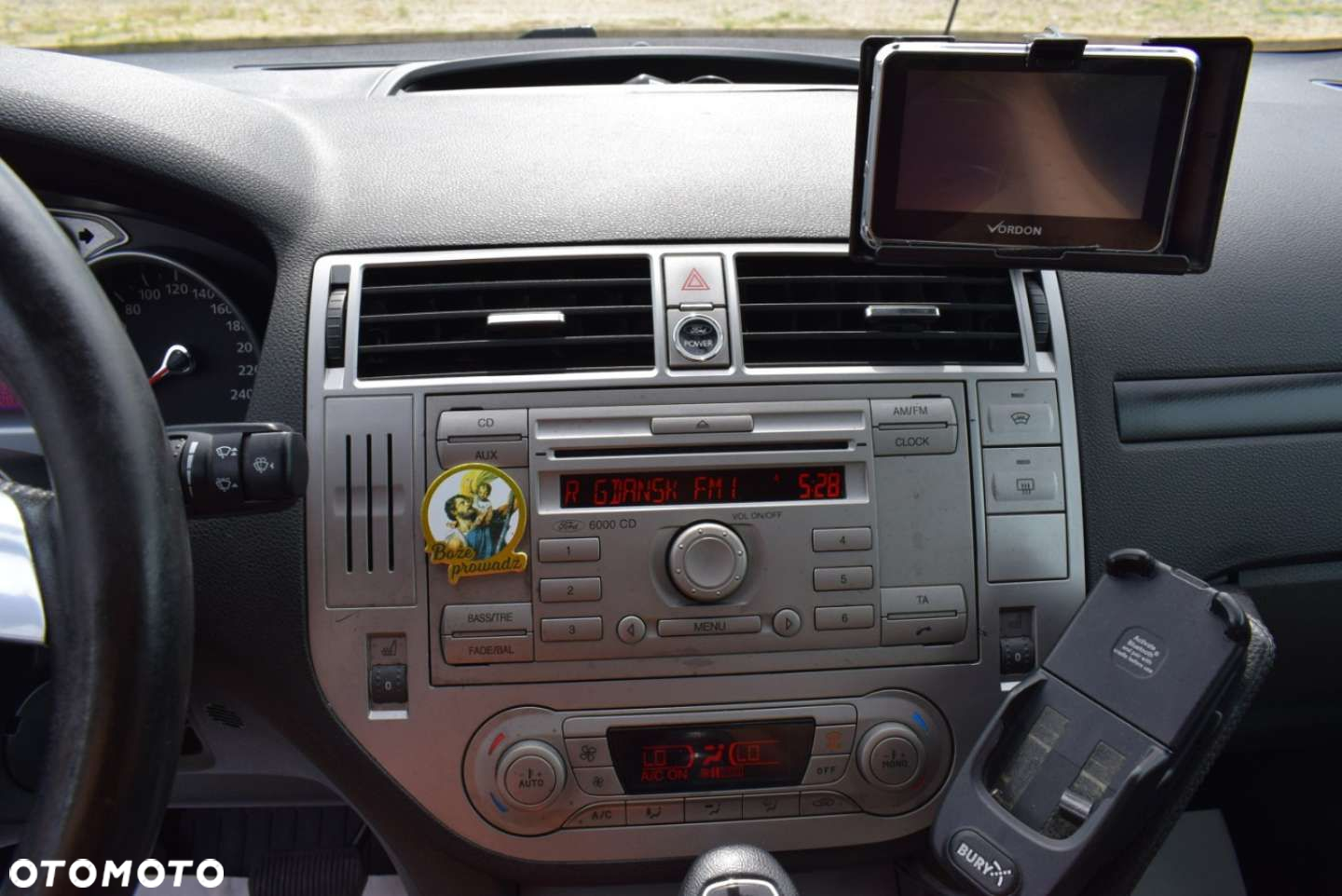 Ford Kuga - 29