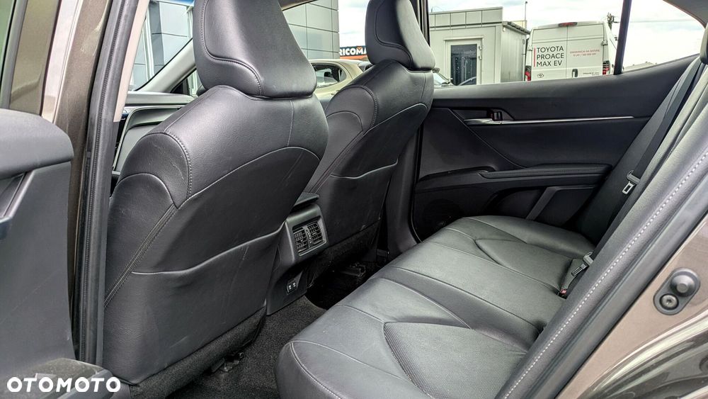 Toyota Camry 2.5 Hybrid Comfort CVT - 9