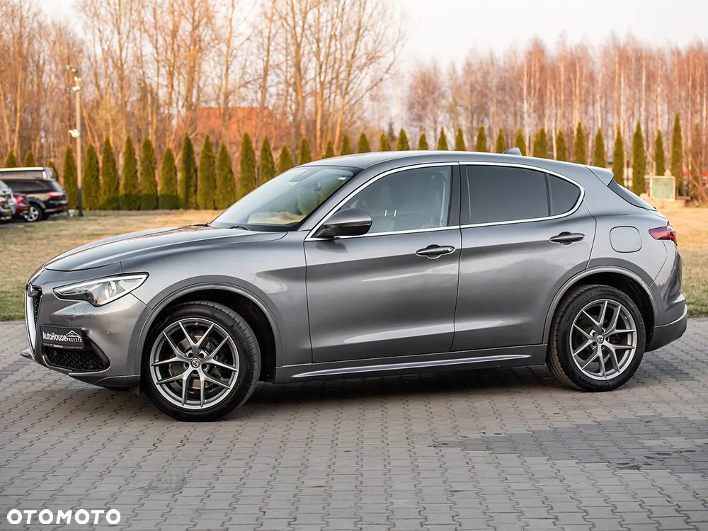 Alfa Romeo Stelvio 2.0 Turbo 16V AT8-Q4 Executive - 13