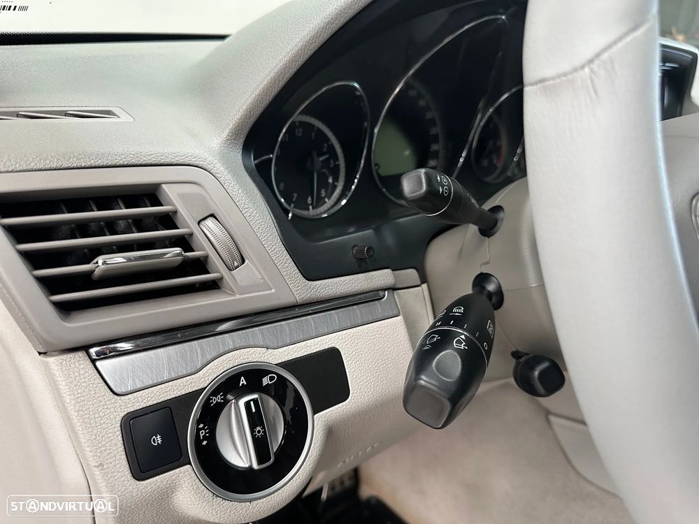 Mercedes-Benz E 250 CDi Avantgarde BlueEfficiency - 14