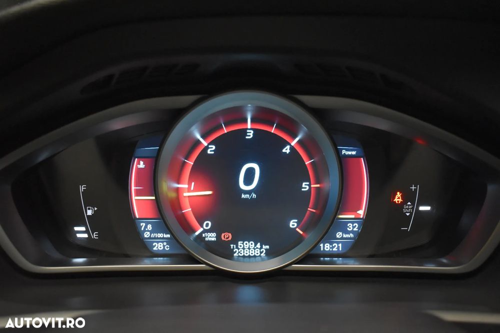 Volvo V40 D4 VEA Summum - 12
