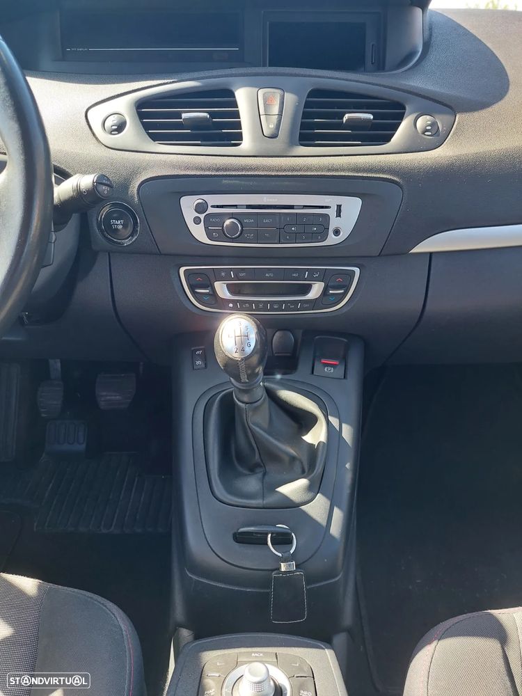 Renault Grand Scénic - 13