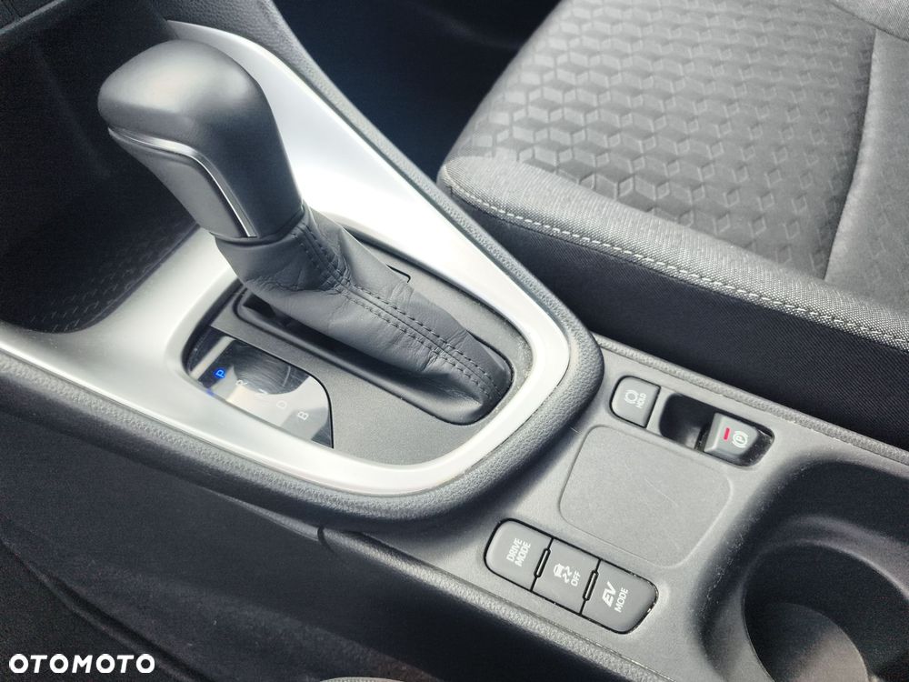 Toyota Yaris Hybrid 1.5 Comfort - 22