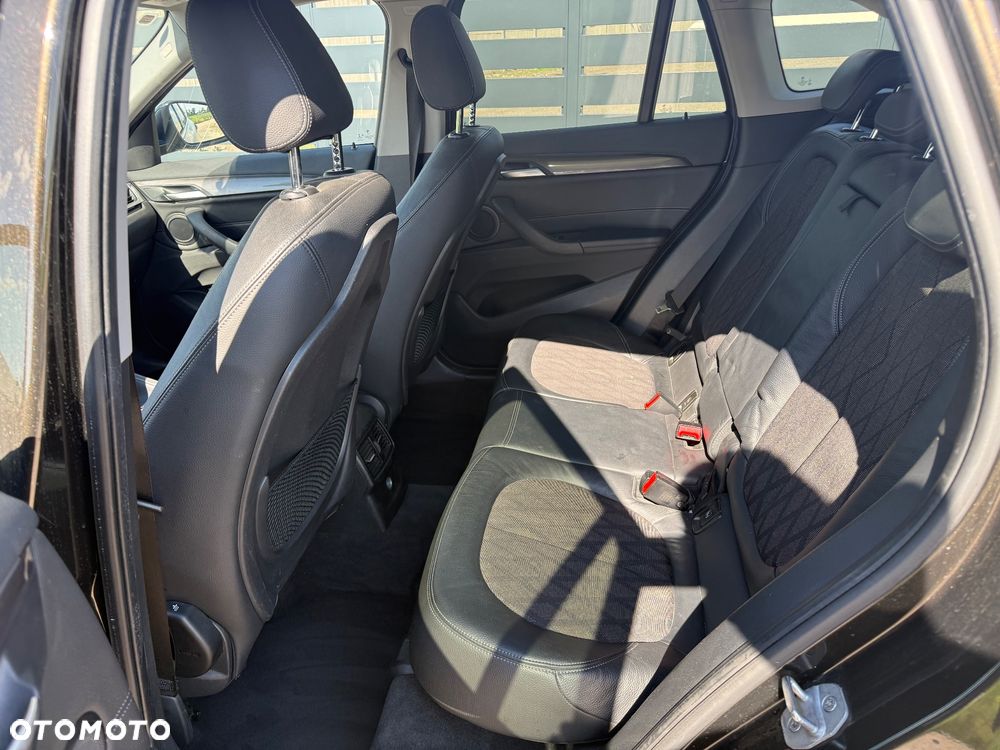 BMW X1 xDrive20d Advantage sport - 11