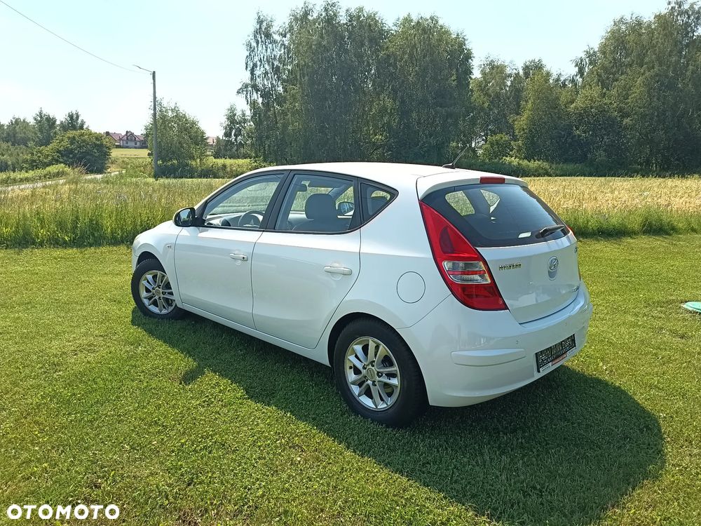 Hyundai i30 2.0 Premium - 25