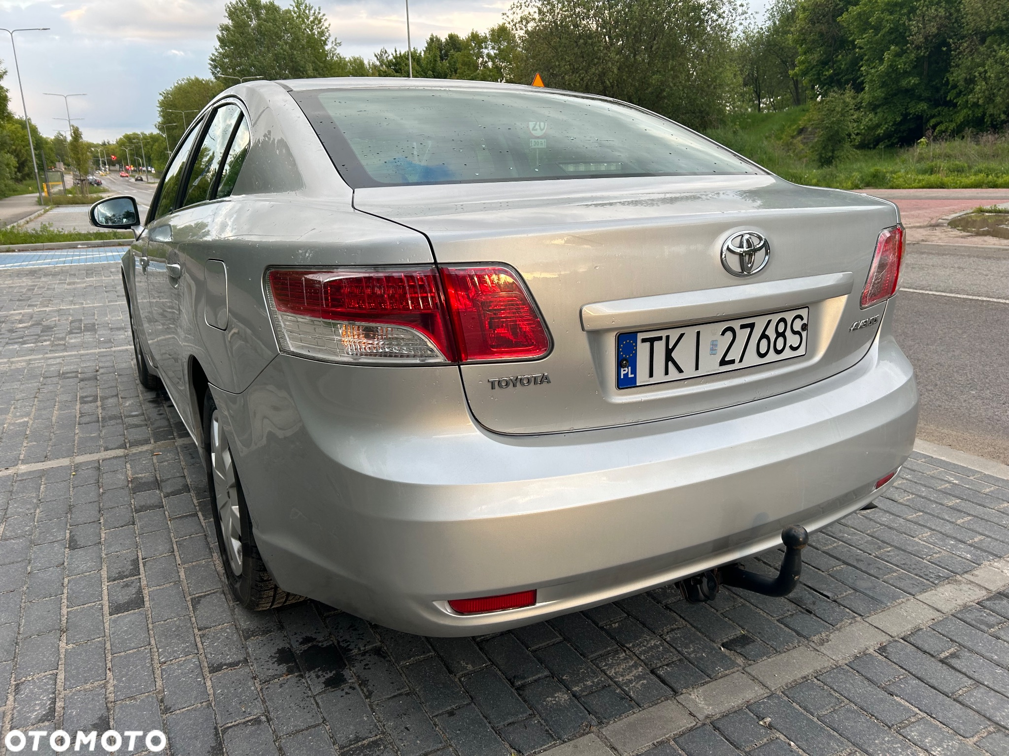 Toyota Avensis 1.6 Active - 6
