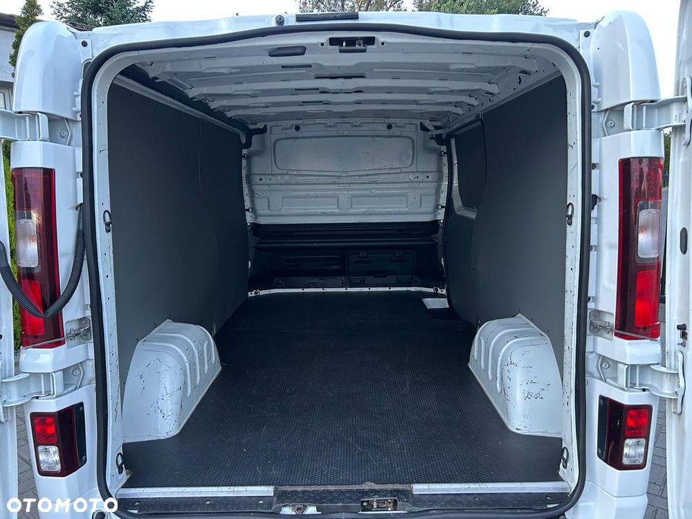 Renault Trafic - 16