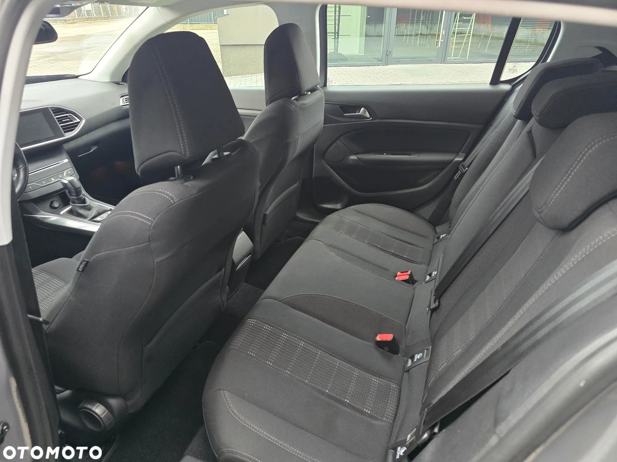 Peugeot 308 1.2 PureTech Allure S&S EAT6 - 16