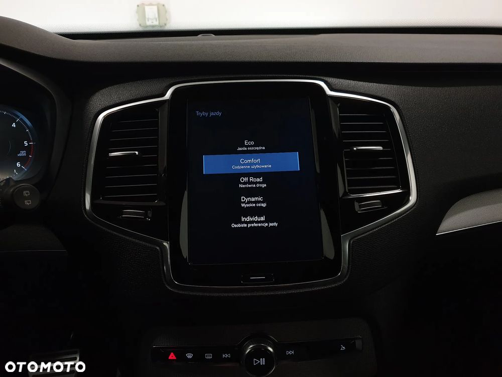 Volvo XC 90 D5 AWD R-Design - 22