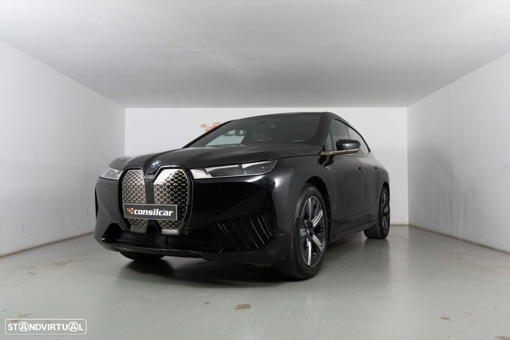 BMW iX xDrive 40 Pack Desportivo - 9