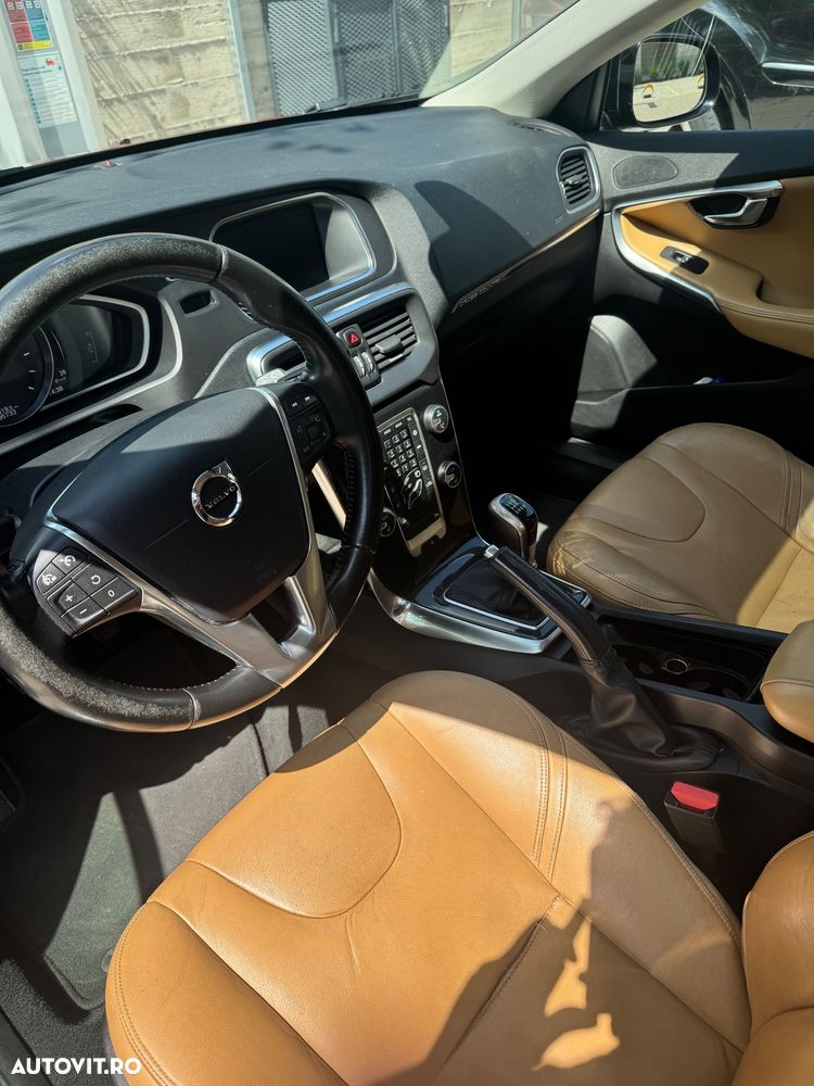 Volvo V40 D3 - 10