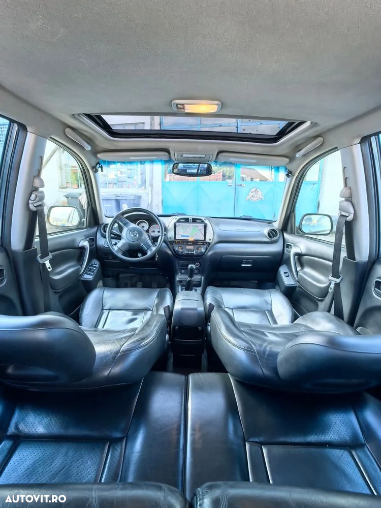 Toyota RAV4 2.0 D-4D VIP - 10