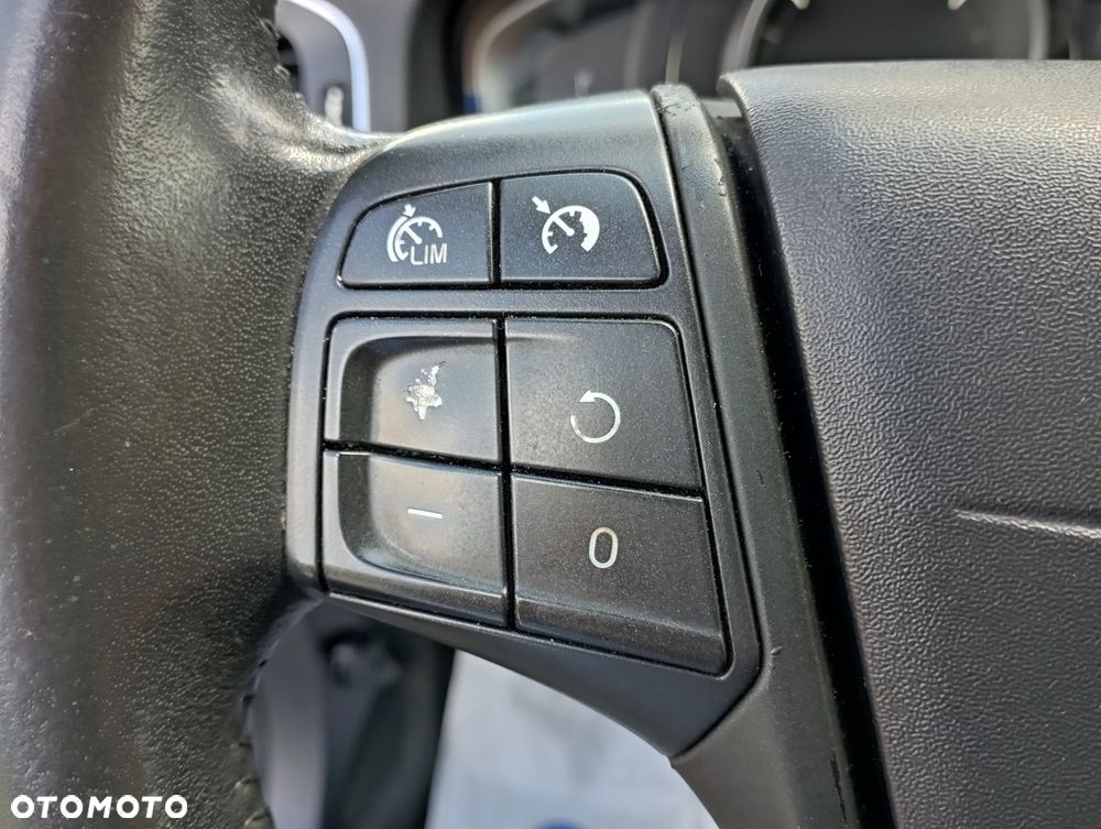 Volvo S60 - 25