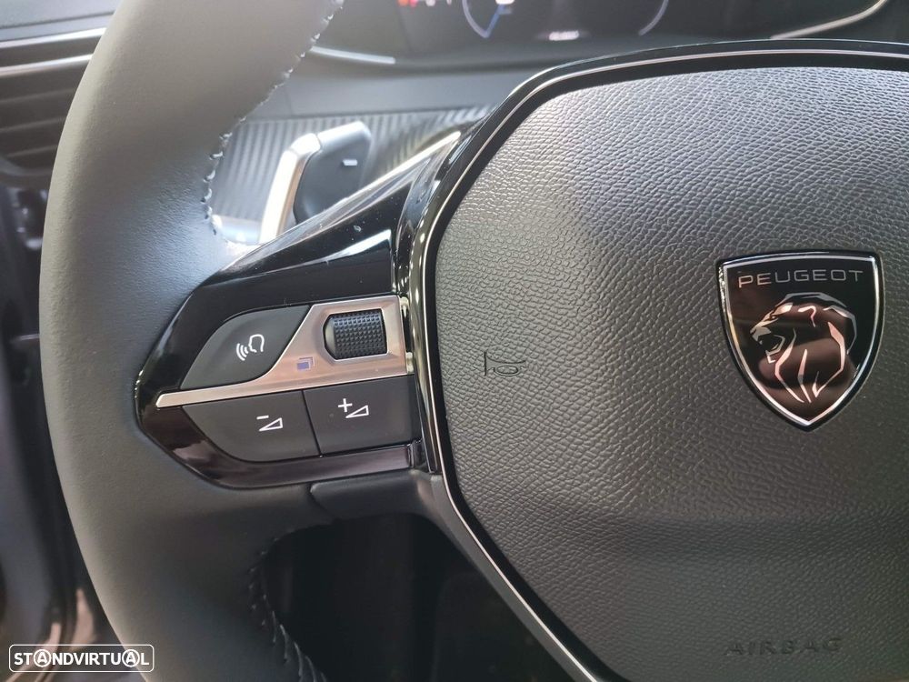 Peugeot 208 1.2 Hybrid Allure e-DCS6 - 24